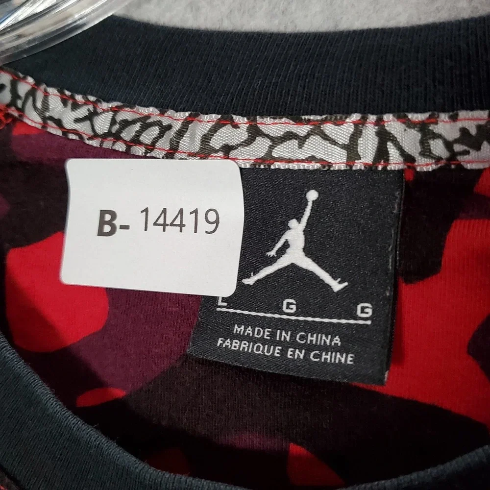 Air Jordan Men Shirt Large Red Camo Y2K Jumpman Logo Short Sleeve Tee‎